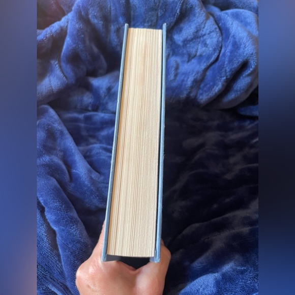 Mocking Jay Hardcover Book - Picture 4 of 7